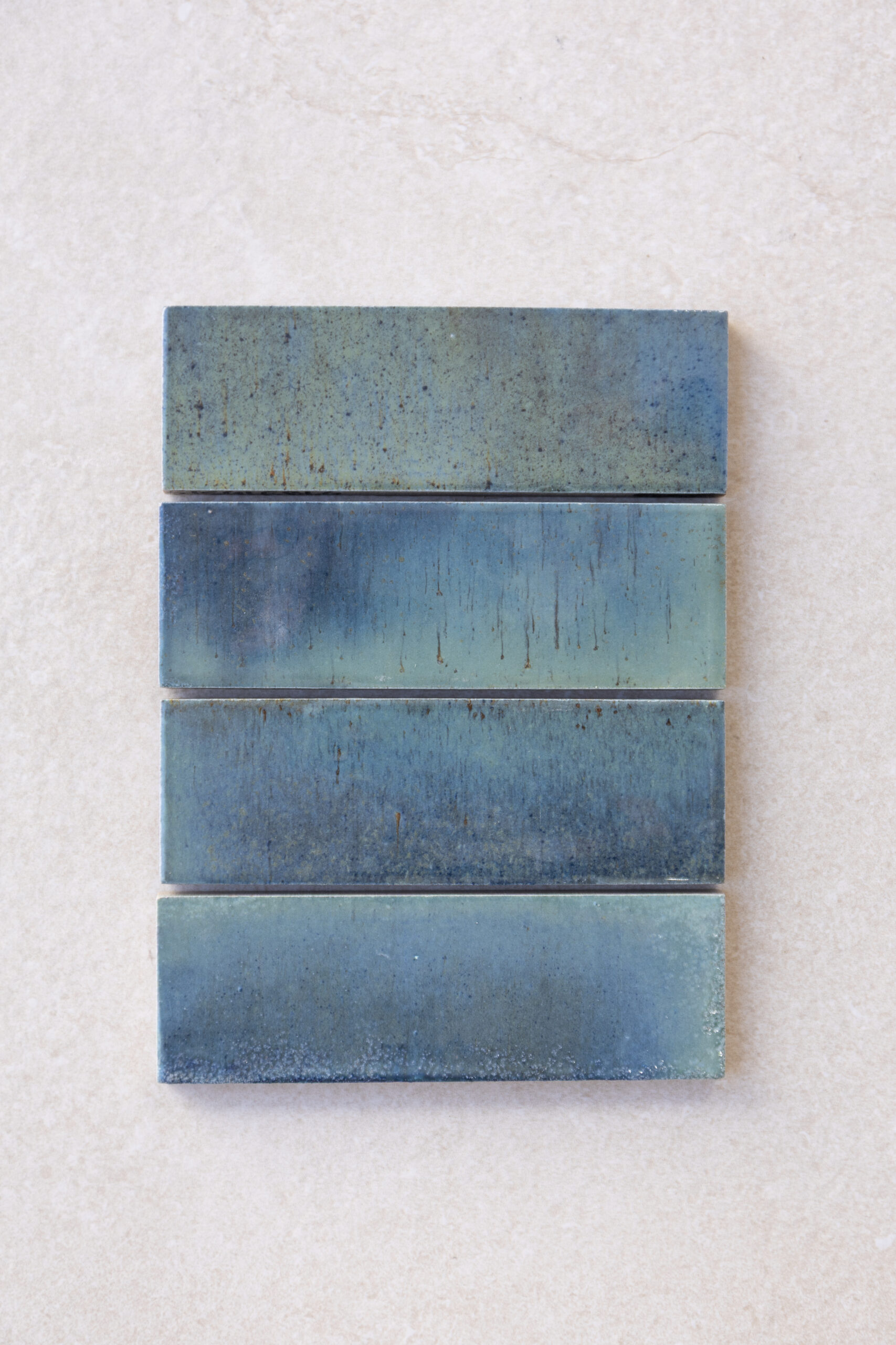 Glynt Gloss Turquoise tile sample