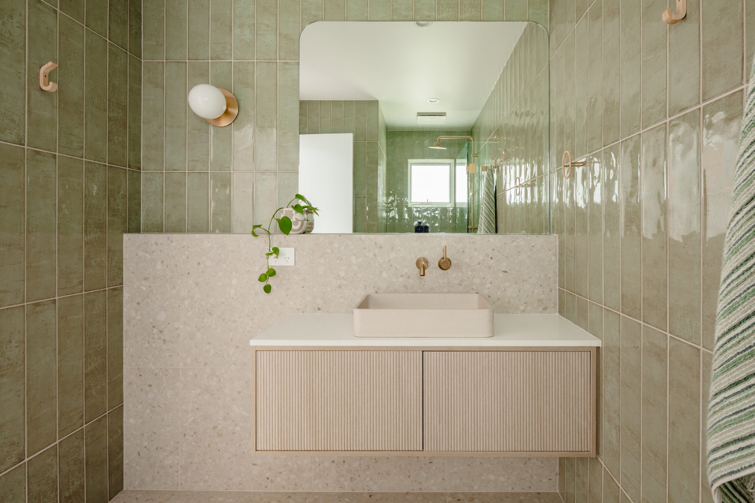 Ceramic Ensuite — Cooroy